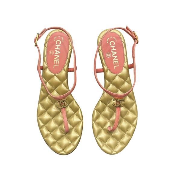 CHANEL Shoes - CHANEL Pink Leather Gold CC Quilted T-Strap Thong Flat Sandals 38 NEW